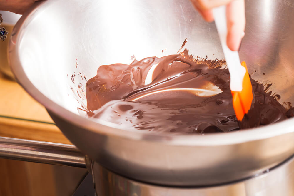 Cómo derretir chocolate y lograr que no se endurezca - Torras