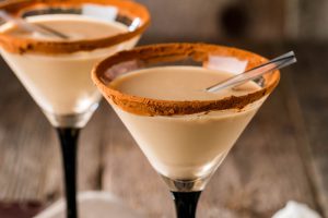 Licor de chocolate blanco: receta casera y con qué mezclarlo