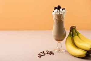 Helado de plátano con chocolate