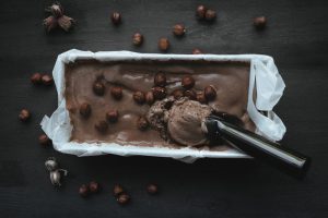 cuantas calorias tiene un helado de chocolate