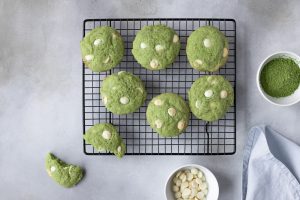 Galletas de té matcha y chocolate blanco