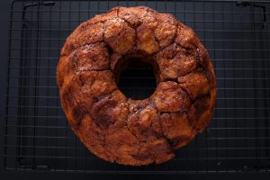 Monkey bread casero con canela